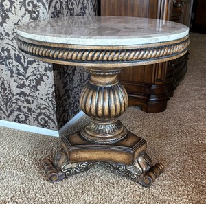 lot 188 image: Beautiful Circular Accent Table