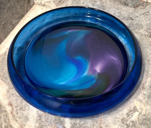 lot 226 image: Glass Incalmo Rhapsody Art Glass Bowl