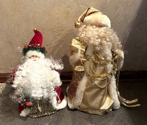 lot 129B image: Two Festive Santa Figurines