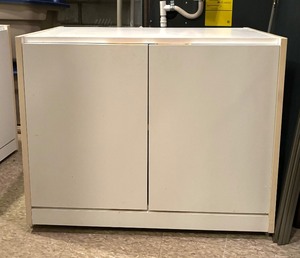 lot 286 image: White Cabinet with Shelf