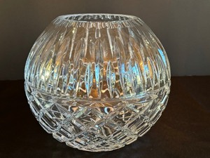 lot 310 image: Crystal Bowl Vase