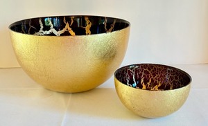 lot 304 image: Neiman Marcus Burgundy and 24K Gold Leaf Chip and Dip Set