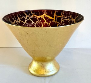 lot 305 image: Neiman Marcus Burgundy and 24K Gold Pedestal Glass Bowl