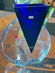 lot 401 image: Vintage Vecteur Baccarat Vase