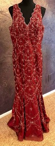 lot 400 image: Lovely Evening Gown  Dress