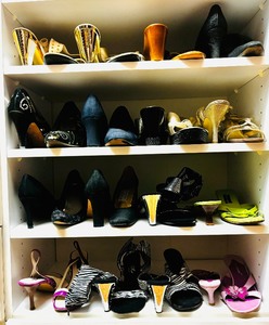 lot 353 image: High End Womens Shoes Including St John, Enzo, Onyx and More