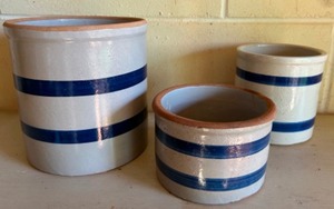 lot 121 image: Vintage Collection of Blue Striped Crockery Pottery including Roseville