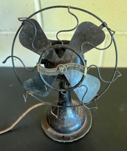 lot 168 image: Antique WESTINGHOUSE Whirlwind Model #280698 Fan Black Metal Early 1900s