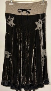 lot 205 image: New With Tags IMPATTO Italian Silky Velvet with Ribbed Sporty Eclectic Flowing Ladies Skirt Sz 46