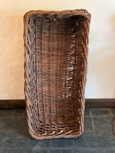 lot 214 image: Vintage Large Oversized Willow Twig Woven Rectangle Basket
