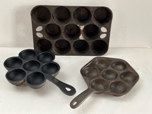 lot 243 image: Vintage USA Made 11 Hole Cast Iron Muffin Pan & Egg Poacher Pans with Handles