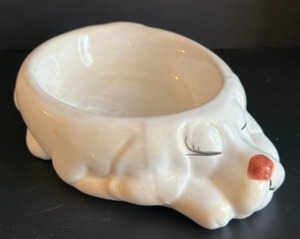 lot 282 image: Cute Vintage Figural Dog Bowl Eating Dish