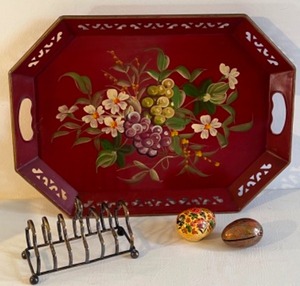 lot 447 image: Vintage Nashco Hand Painted TOLEWARE Metal Serving Tray, Decorative Eggs & Silver Plated Toast Rack