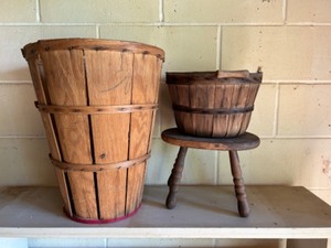 lot 406 image: Wooden Antique Milking STOOL with Round Seat and Spindle Legs and Vintage Bushel Barrel Baskets