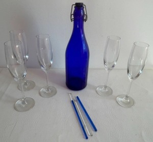 lot 334 image: STOLZE - OBERLAS Champagne Flutes - German - QTY 5 - Blue Wine Bottle with Stopper and Vintage Glass Drink Stir Swizzle Sticks