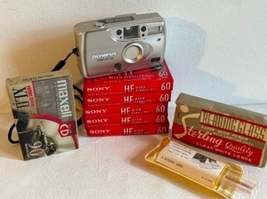 lot 388 image: Vintage Olympus Trip AF 50 35mm Film Camera Point & Shoot HI FI 60 Cassette tapes XLII 90 Maxwell Cassette