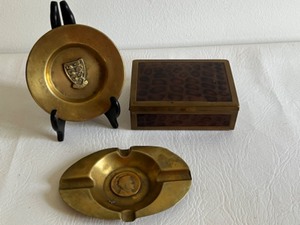 lot 474 image: Vintage MCM Brass & Leather Decorative Collectibles Mid Century Style
