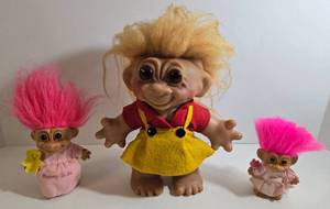lot 29 image: Vintage 1960s Thomas Dam & 2 Russ Troll Dolls from 1990s