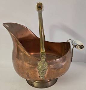 lot 27 image: Vintage Copper & Brass Coal Bucket wLion Heads