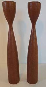 lot 17 image: Set of MCM Teak Tulip Danish Candlesticks