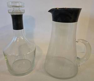 lot 41 image: Dorothy Thorpe Cocktail Pitcher & Decanter