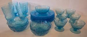 lot 53 image: Vintage MCM Morgantown Turquoise Crinkle Dish Set