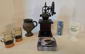 lot 113 image: All Things Coffee Grinder & Collectible Mugs including HOLT HOWARD