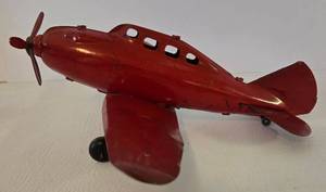 lot 135 image: Vintage 1930s WYANDOTTE Pressed Steel Fighter Toy Airplane  