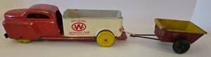 lot 138 image: Vintage WYANDOTTE Toys Pressed Steel Tow Truck Service Car