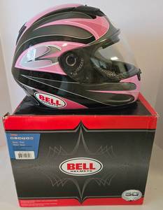 lot 139 image: Ladies BELL Mako PinkBlack Motorcycle DOT Helmet