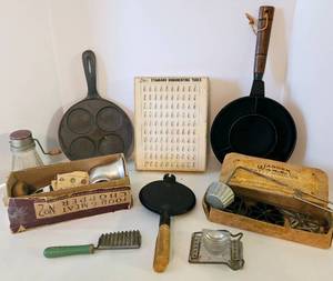 lot 149 image: All Things Vintage Baking & Cooking Tools 