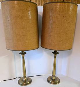 lot 153 image: Set of MCM Brass Lamps w Burlap Shades