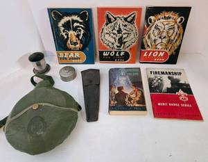 lot 166 image: Vintage 1940s Cub Scout Books & Mess Kit