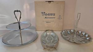 lot 165 image: Vintage KROMEX Serving Trays