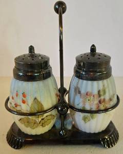 lot 211 image: Vintage Mt. Washington Glass Salt & Pepper Shakers