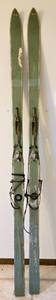 lot 212 image: Vintage Snow Skis wCable Bindings - Winter Decoration