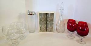 lot 222 image: All Things Barware & Drinkware