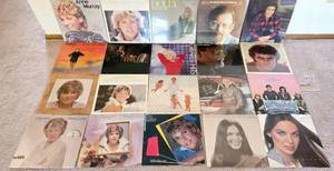 lot 236 image: 20 Vinyl Record Albums Murray, Parton, Whittaker, Gayle, Mathis, Oak Ridge Boys