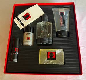 lot 71 image: Michael Jordan Cologne, Soap, Moisturizer and More Set New in Box - Chicago Bulls Basketball
