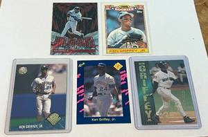 lot 67A image: Ken Griffey Jr. 5 Card Baseball Lot