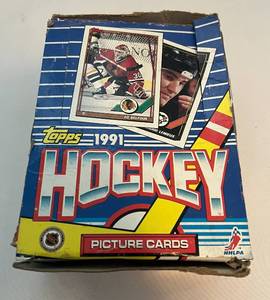lot 54B image: 1991 Topps Hockey 34 Pack Card Box (missing 2 packs of the original 36)