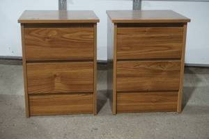lot 15 image: 2 night stands