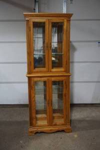 lot 18 image: display cabinet