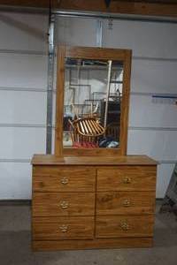lot 34 image: chest of drawers
