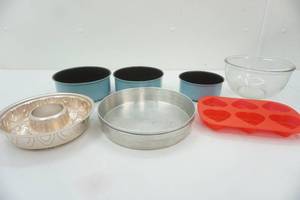 lot 77 image: cookware