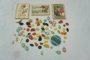 lot 85 image: refrigerator magnets
