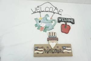 lot 86 image: Welcome signs