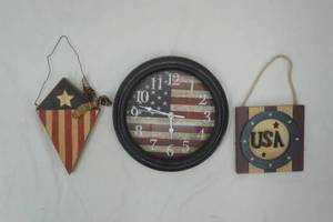 lot 92 image: Patriotic decor