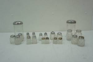 lot 101 image: Vintage clear glass salt and pepper shakers