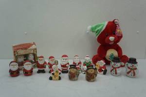 lot 104 image: Santa and other holiday salt and pepper shakers